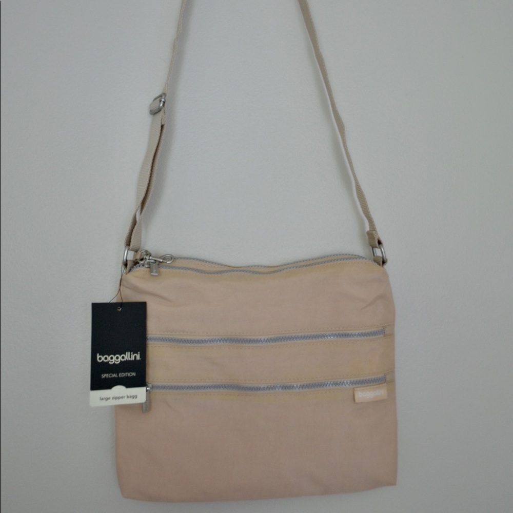 Baggallini large zipper bag